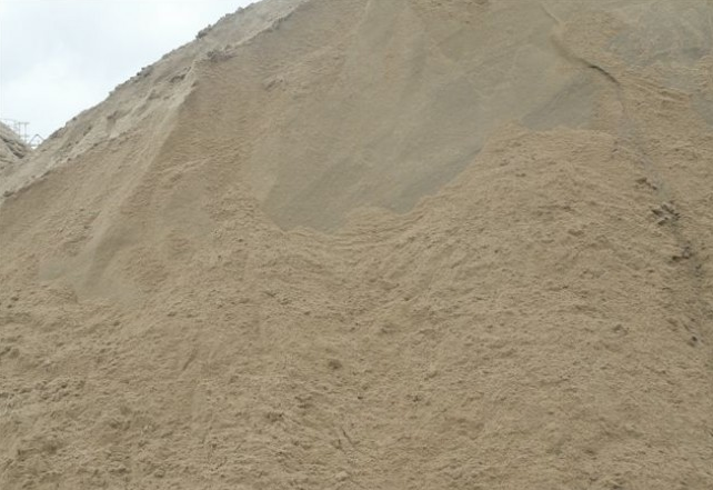 Areia lavada média Piracanjuba